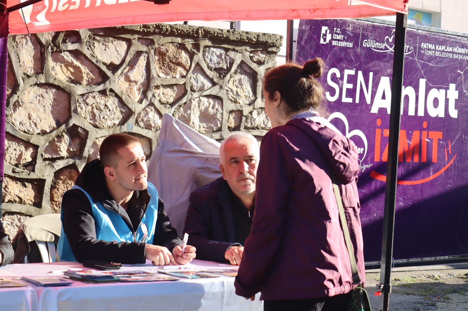 İzmit Belediyesi ‘Sen Anlat İzmit’ ile Turgut Mahalle sakinlerini dinledi (1)