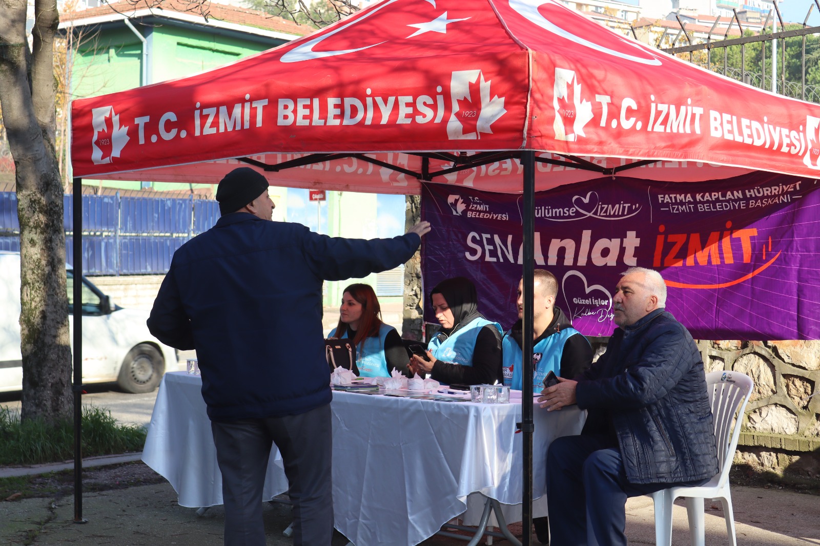 İzmit Belediyesi ‘Sen Anlat İzmit’ ile Turgut Mahalle sakinlerini dinledi (2)