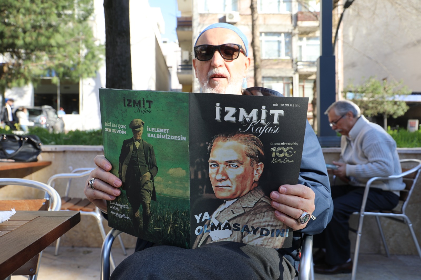 İzmit Kafasının 100. Yıl özel sayısı İzmitlilerle buluştu (2)