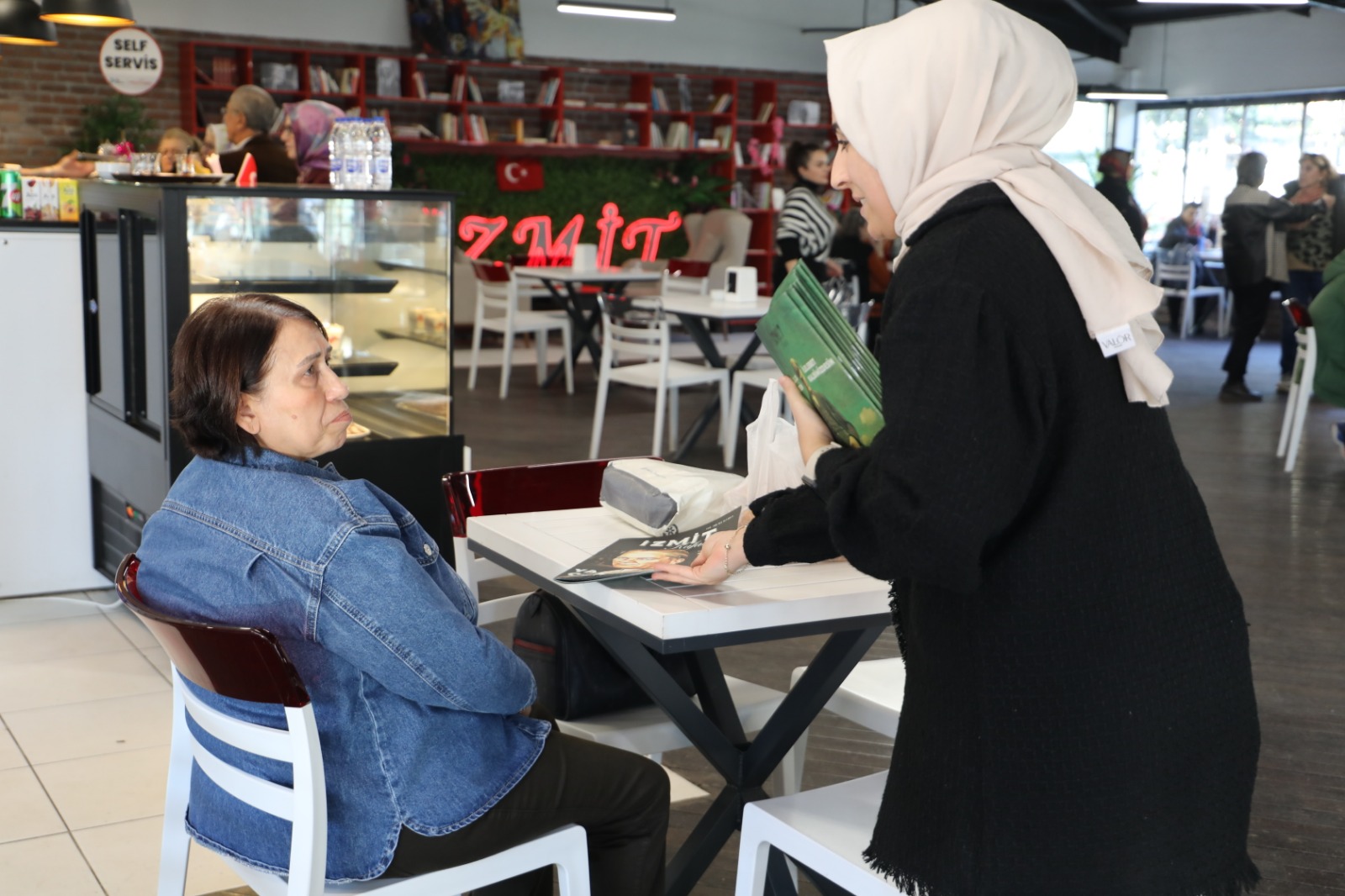 İzmit Kafasının 100. Yıl özel sayısı İzmitlilerle buluştu (5)