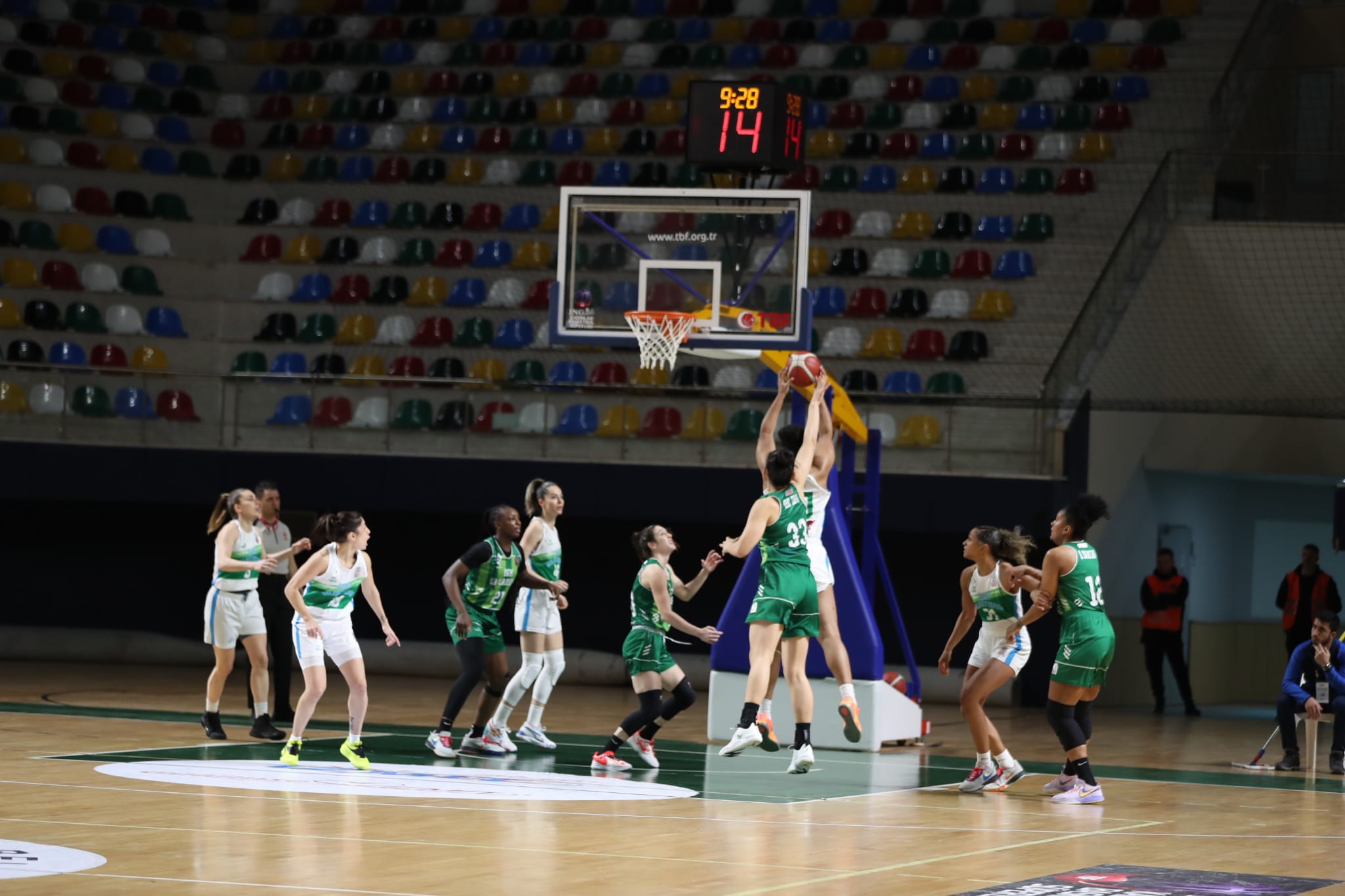 İzmit’in Perileri, nefes kesen maçta Ormanspor’u 69-65 mağlup etti (3)