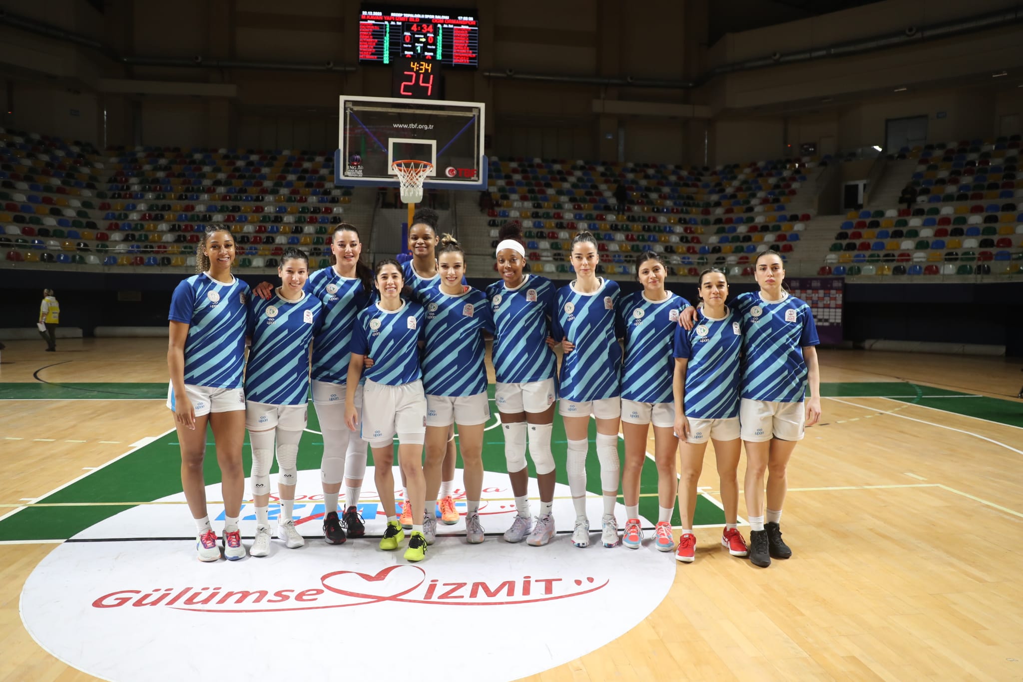 İzmit’in Perileri, nefes kesen maçta Ormanspor’u 69-65 mağlup etti (7)