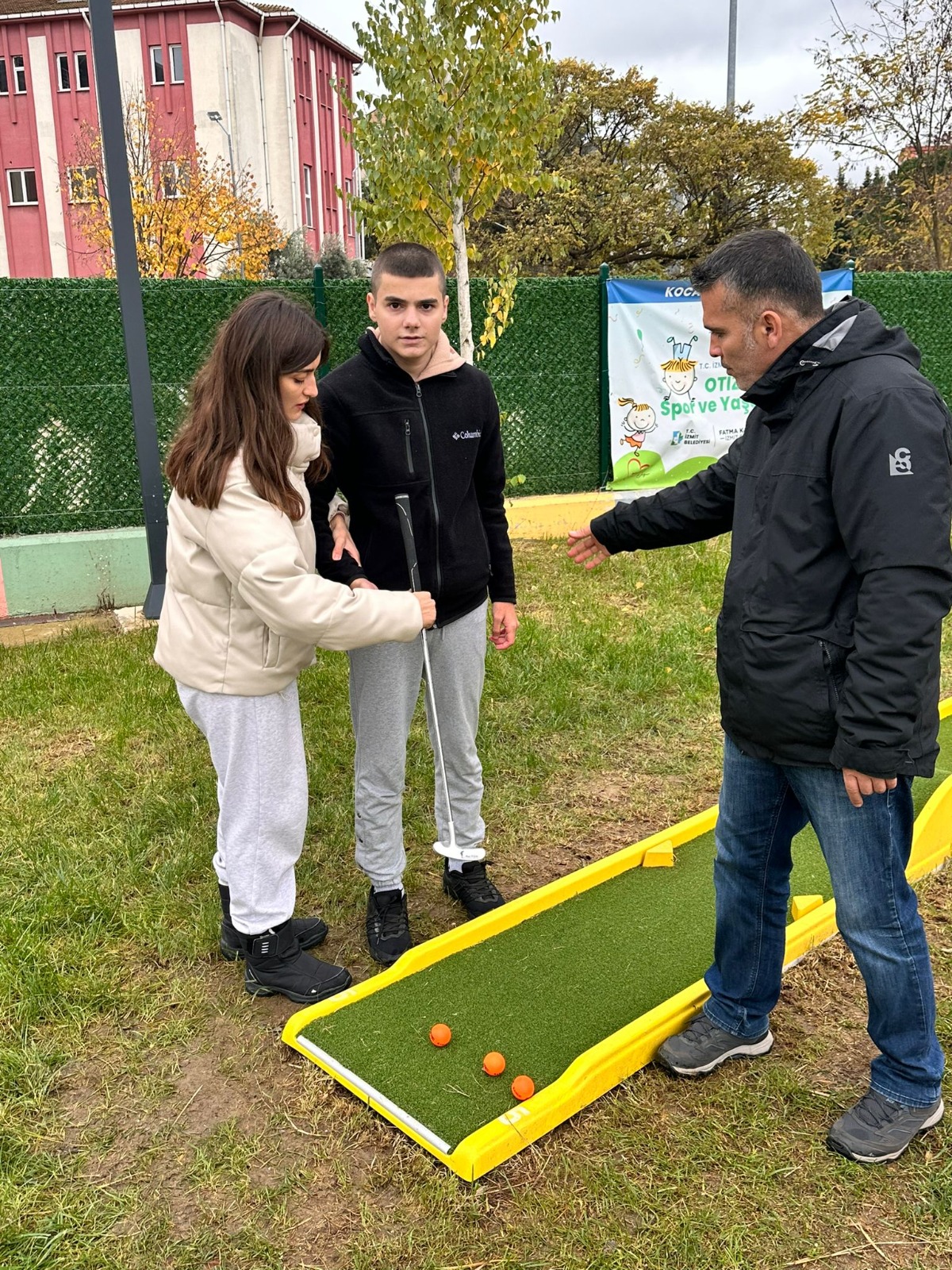 Otizm Spor ve Yaşam Evi Gölcük'ten özel misafirlerini ağırladı (1)