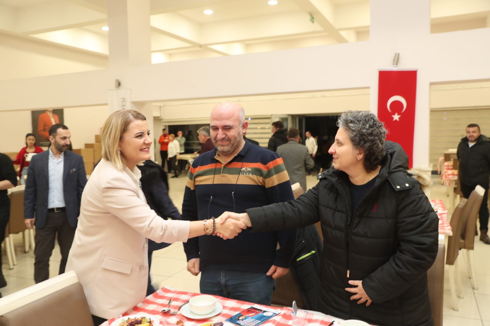 Başkan Hürriyet, “Kentin ana damarı ESNAFIMIZI ÇOK ÖNEMSİYORUZ” (9)