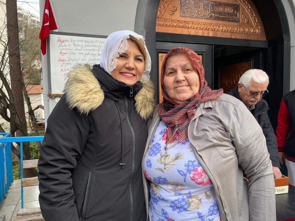 Başkan Hürriyet, Yenimahalle Oğuz Camii cemaatine hayırlı cumalar diledi (1)