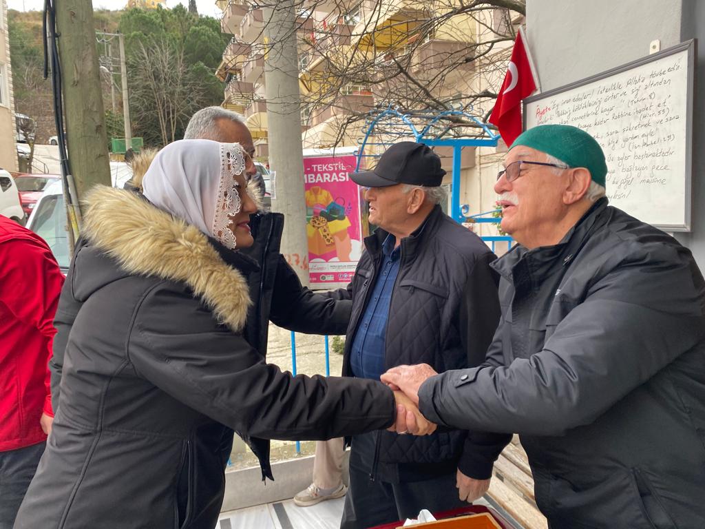 Başkan Hürriyet, Yenimahalle Oğuz Camii cemaatine hayırlı cumalar diledi (6)