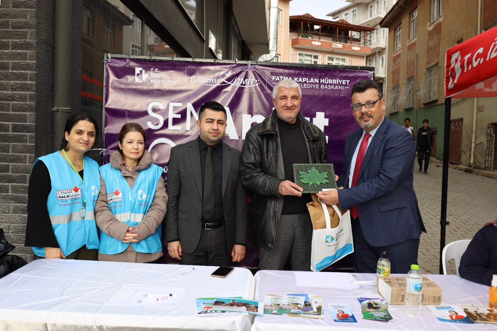 Bekirdereliler Sen Anlat İzmit programına yoğun ilgi gösterdi (7)