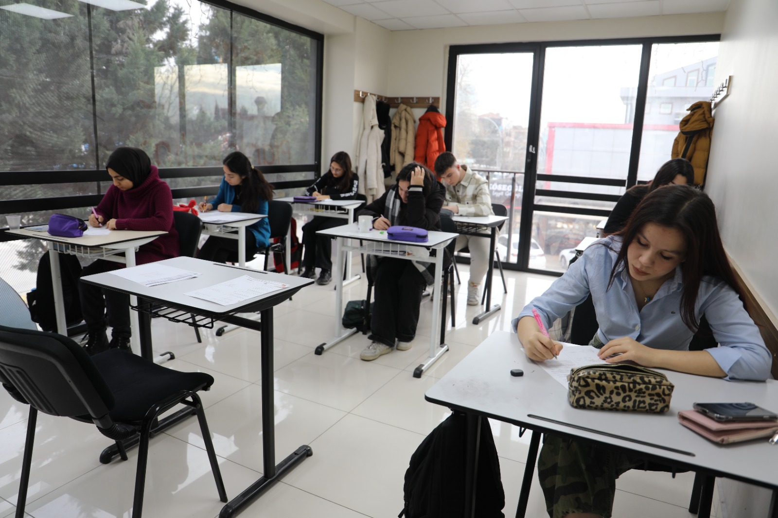 Gençler, Çınar Akademi ile geleceğe güvenle hazırlanıyorlar (1)