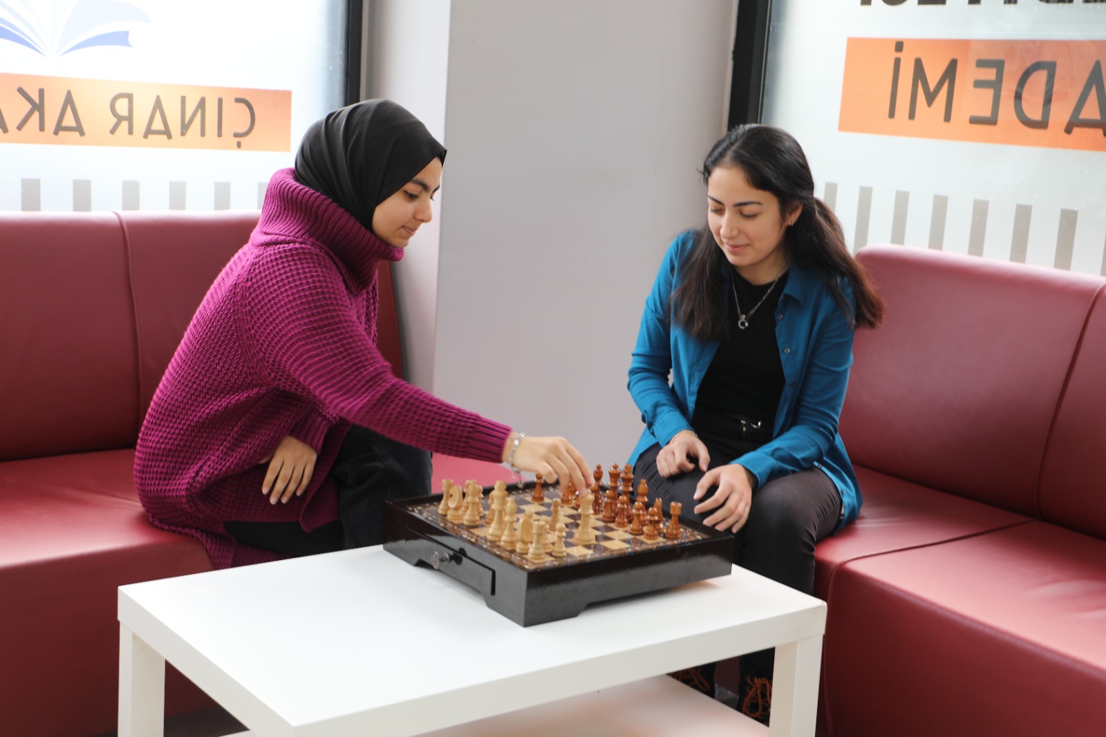 Gençler, Çınar Akademi ile geleceğe güvenle hazırlanıyorlar (3)