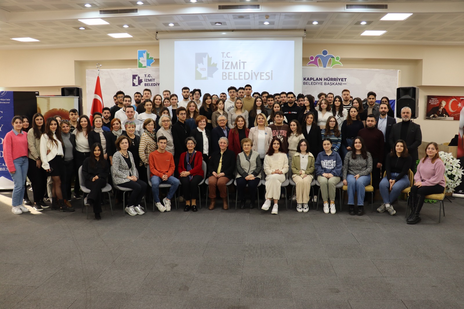 Gençlere seslenen Hürriyet, “Bu şehrin ve ülkemizin yarınısınız” (4)