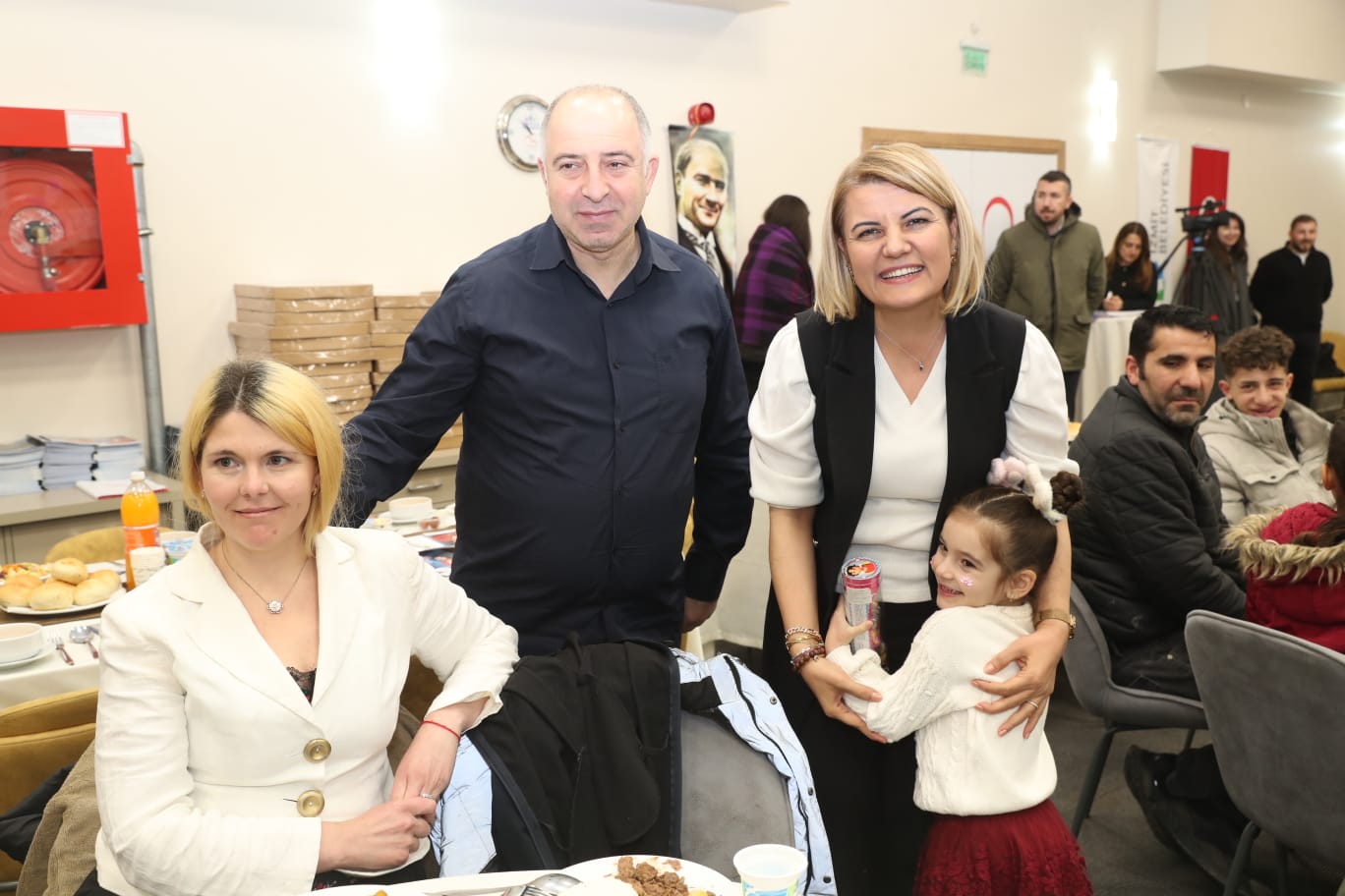 Hürriyet Kent esnafi kazansin diye var gücümüzle çalismaya devam edecegiz (15)