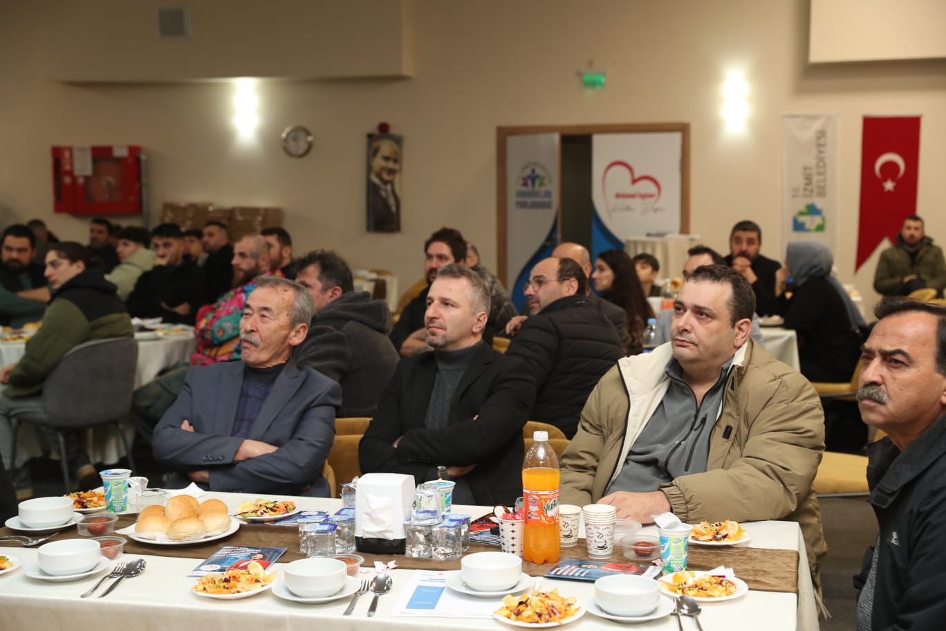 Hürriyet Kent esnafi kazansin diye var gücümüzle çalismaya devam edecegiz (16)