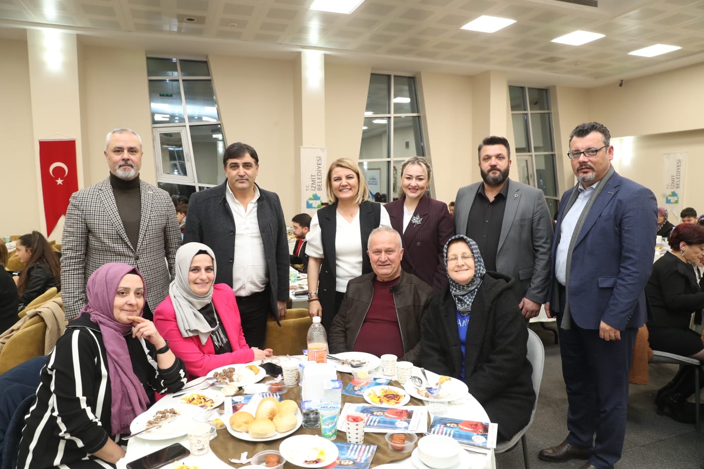 Hürriyet Kent esnafi kazansin diye var gücümüzle çalismaya devam edecegiz (7)