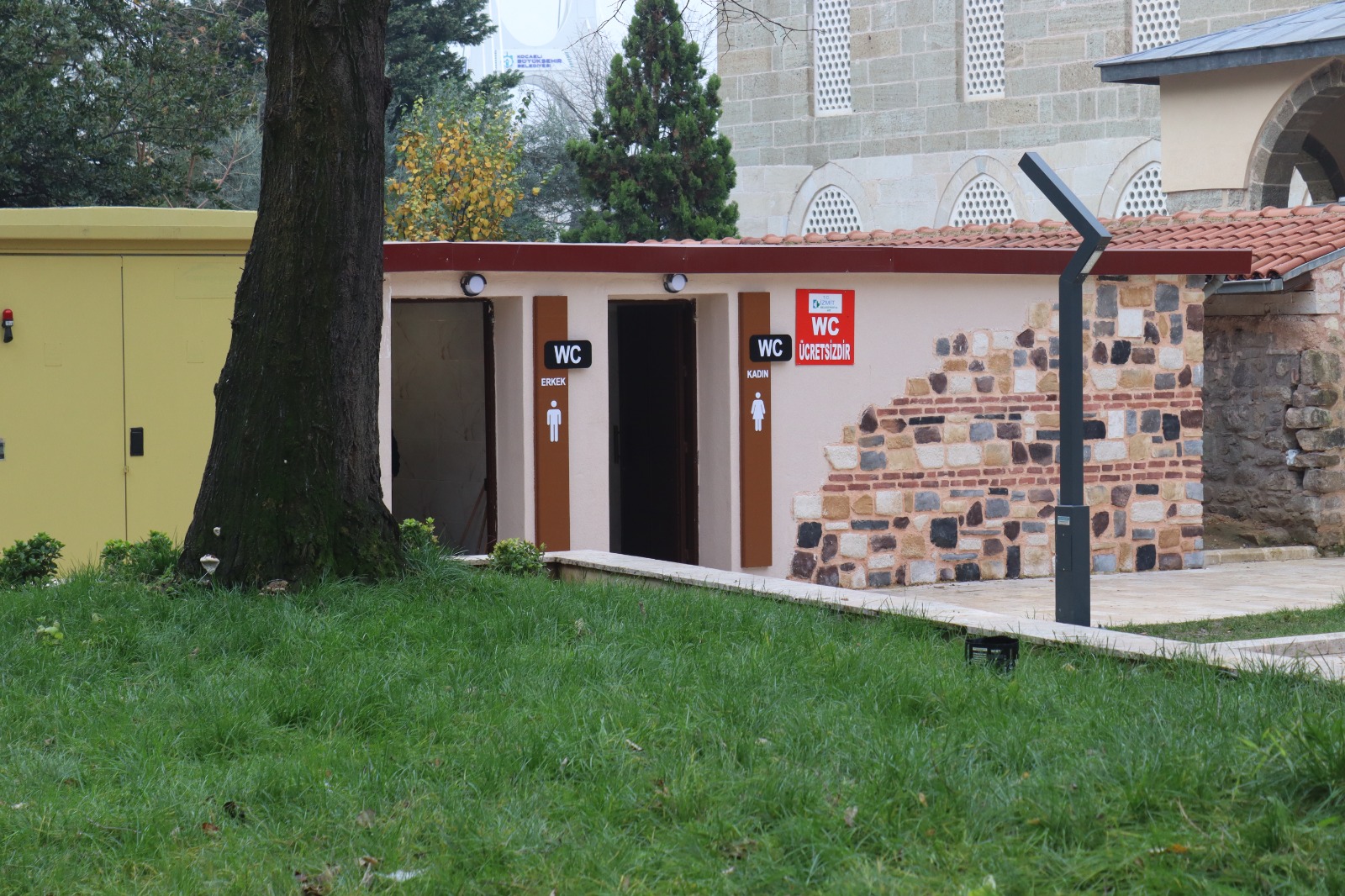İzmit Belediye Fen İşleri Müdürlüğü 2023’te de kente estetik getirdi (5)