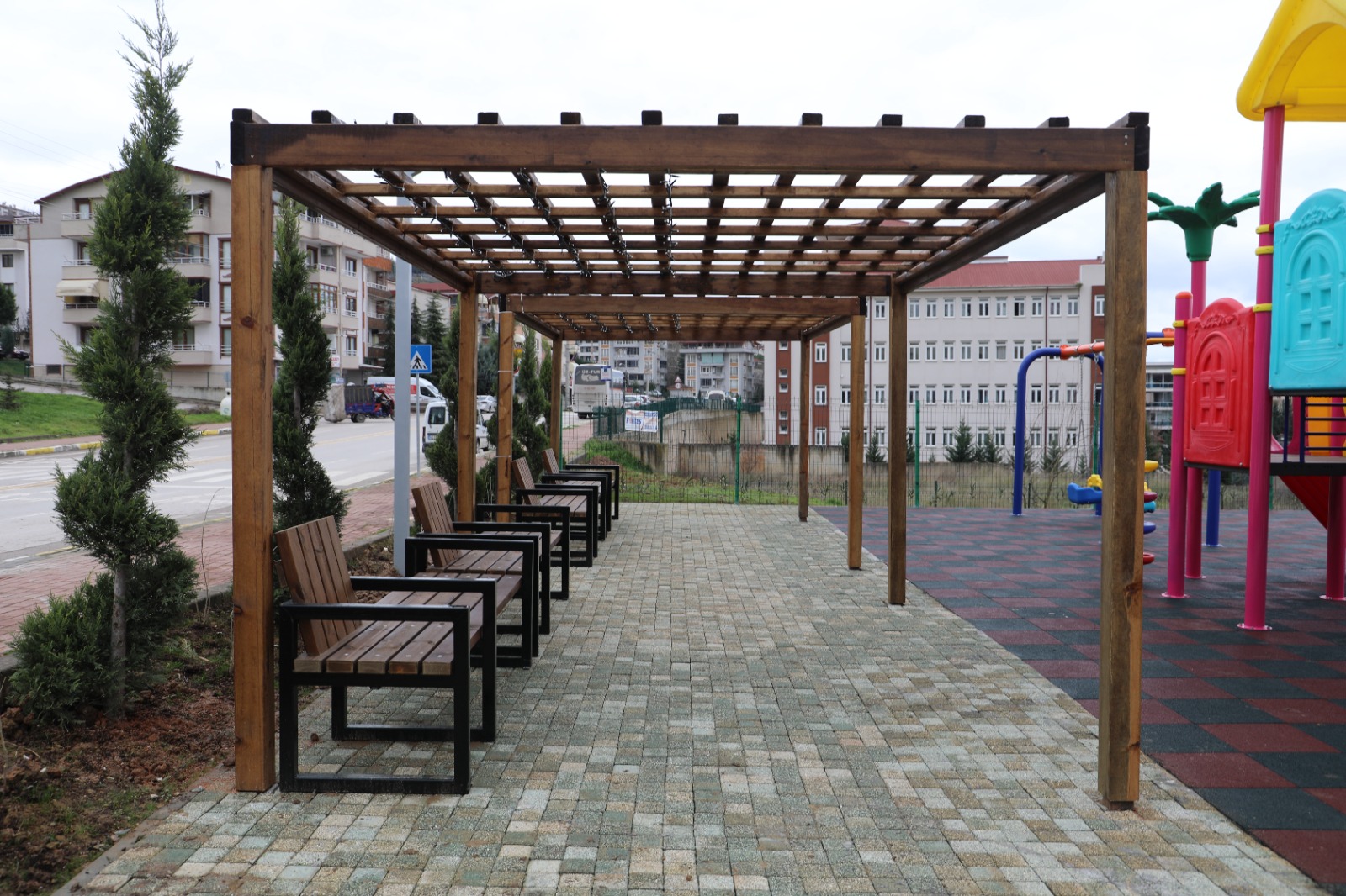 İzmit Belediyesi 100. Yıl Hatıra Ormanına Park ve Yürüyüş Yolu kazandırdı (5)