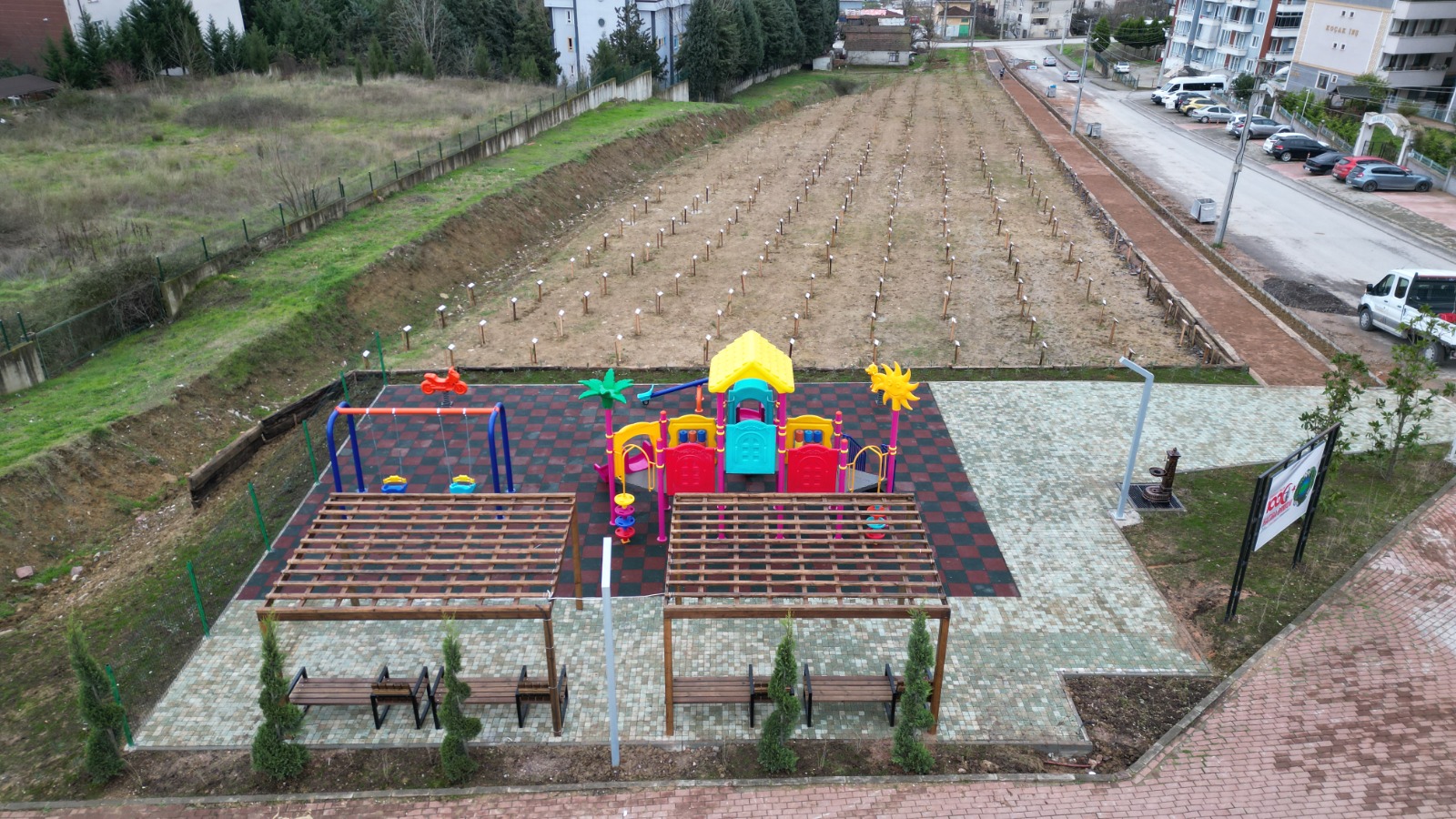 İzmit Belediyesi 100. Yıl Hatıra Ormanına Park ve Yürüyüş Yolu kazandırdı (7)