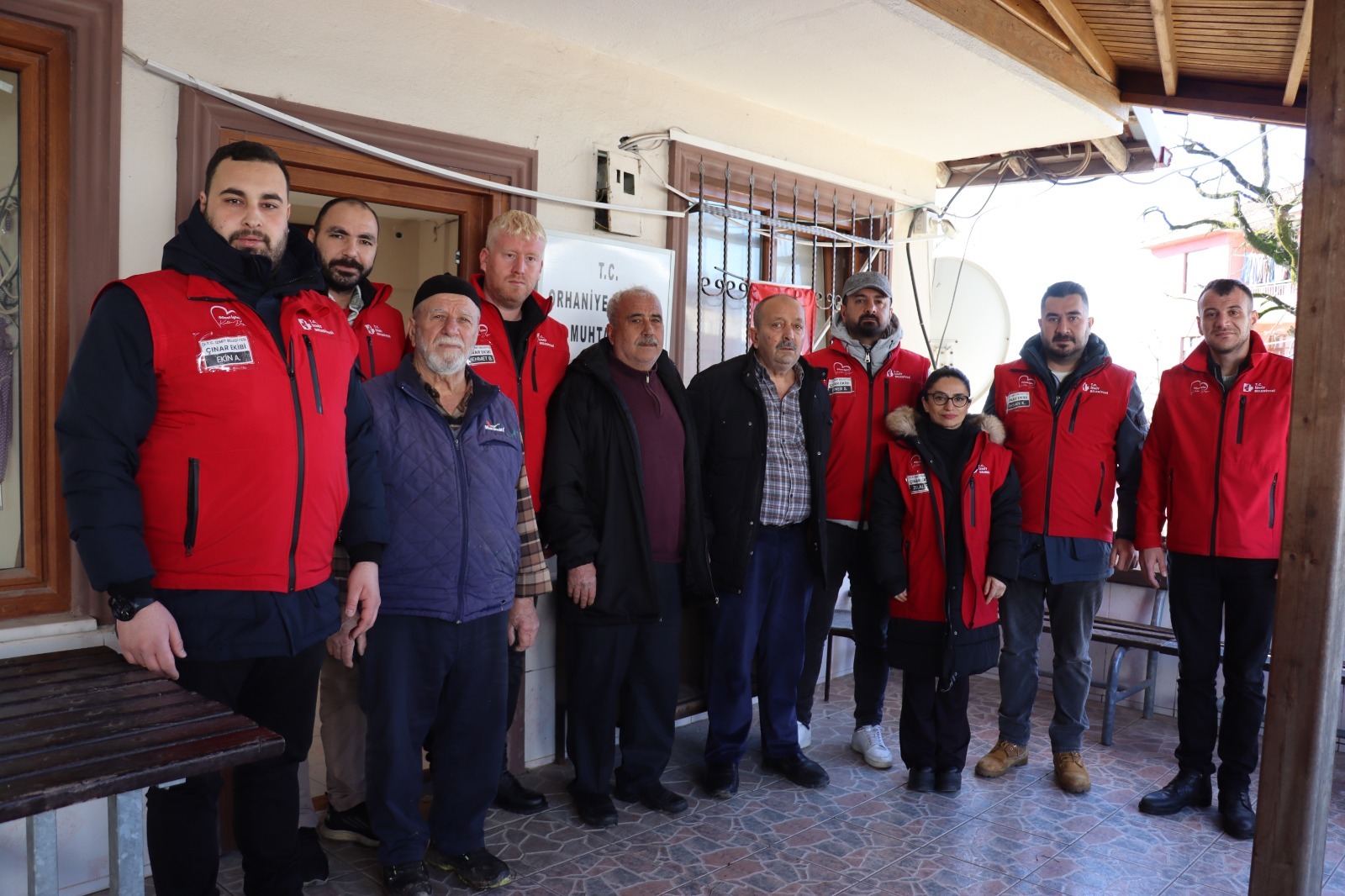 İzmit Belediyesi Çınar Ekibi, Orhaniye’de çalınmadık kapı bırakmadı (4)