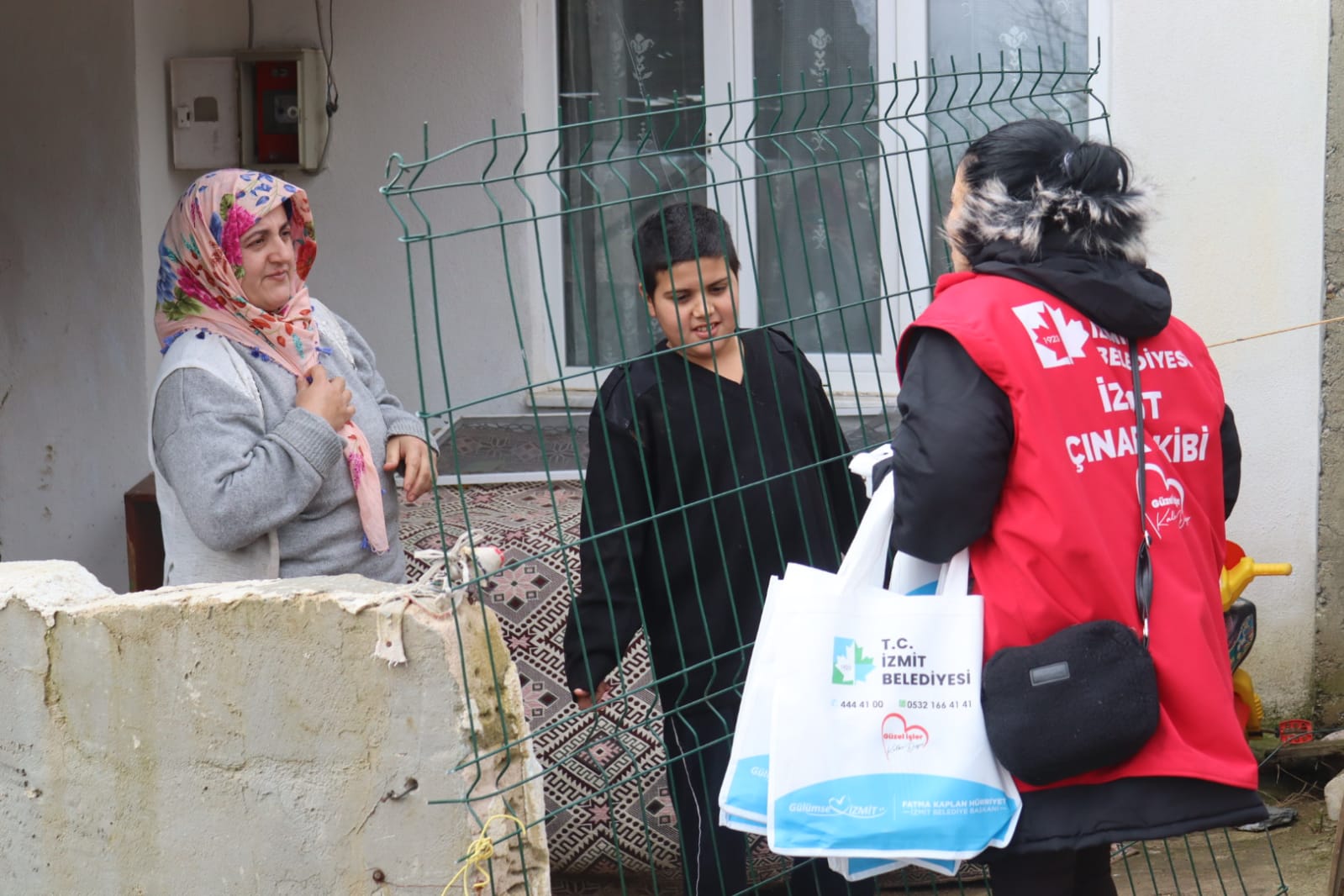 İzmit Belediyesi Çınar Ekibi köyleri karış karış geziyor (1)