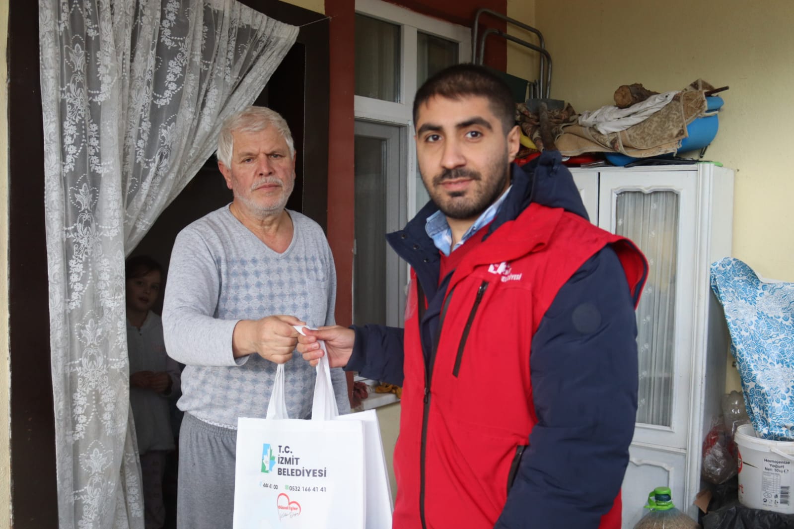 İzmit Belediyesi Çınar Ekibi köyleri karış karış geziyor (4)
