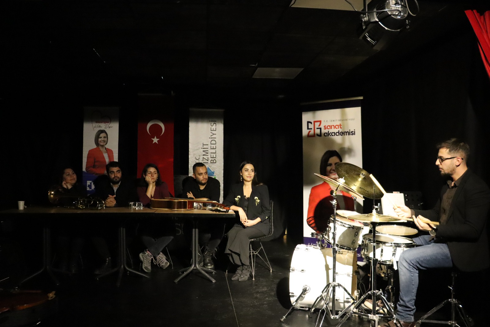 İzmit Belediyesi çocukları sanatla buluşturmaya devam ediyor (10)