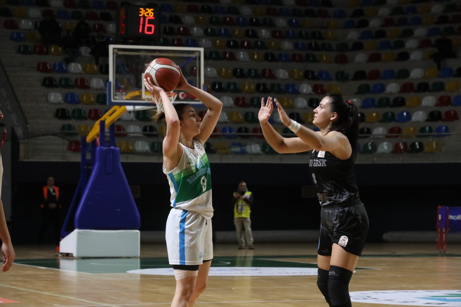 İzmit’in perileri Hatay’ı rahat geçti 131-87 (2)