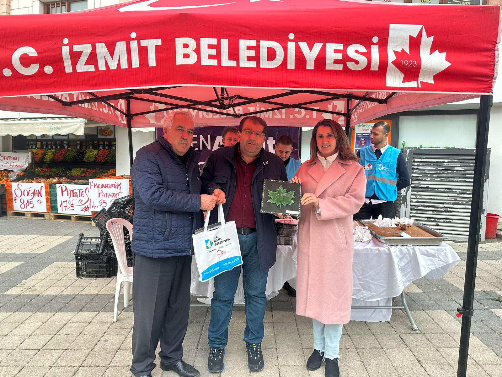 ‘Sen Anlat İzmit’ vatandaşları dinlemeye devam ediyor (1)