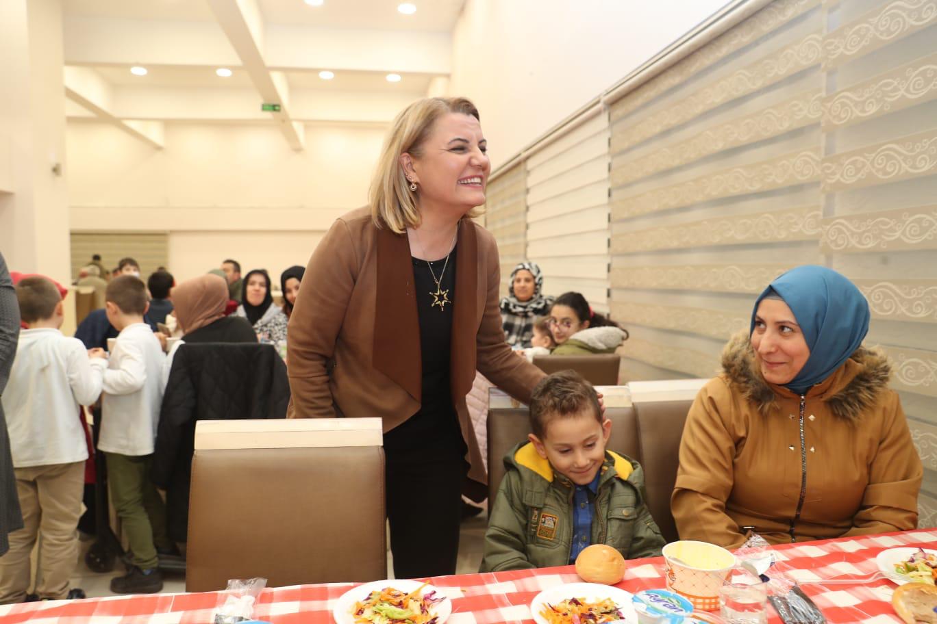 Başkan Hürriyet Sosyal destek hizmetlerimizi her geçen gün arttırıyoruz (2)