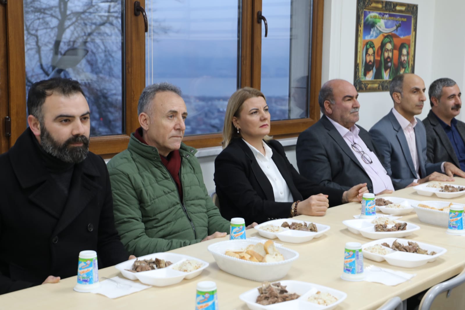Baskan Hürriyet Tavsantepe Cemevi'nde canlari yalniz birakmadi (4)