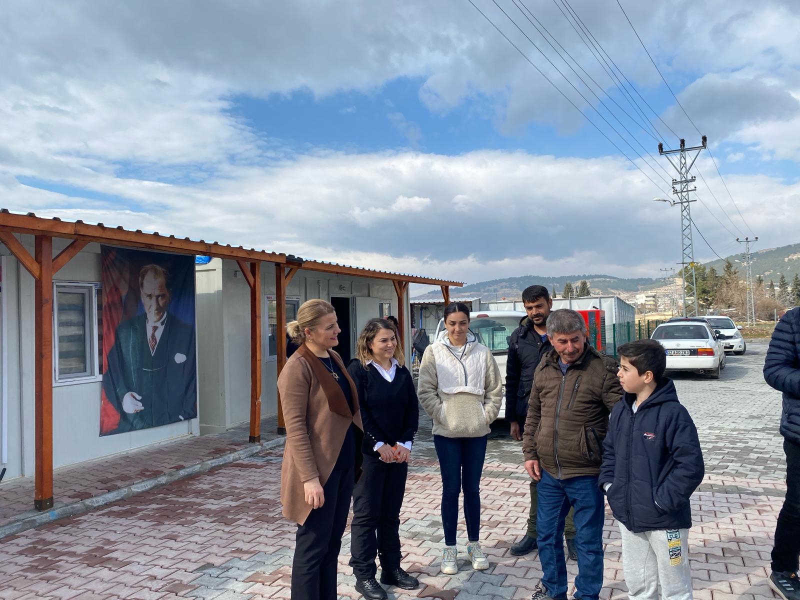 Başkan Hürriyet, asrın felaketinin yıldönümünde deprem bölgesinde (16)