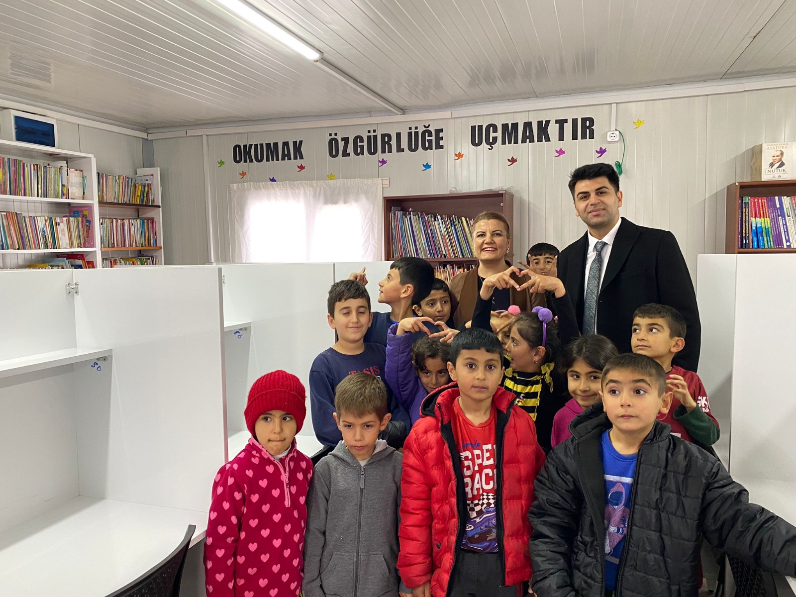 Başkan Hürriyet, asrın felaketinin yıldönümünde deprem bölgesinde (20)