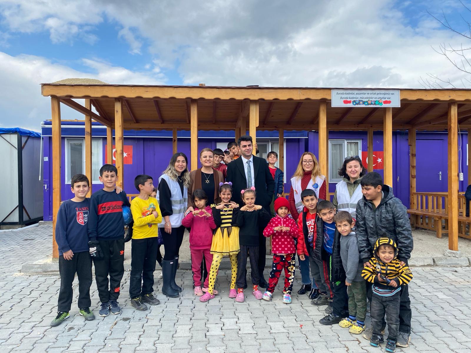 Başkan Hürriyet, asrın felaketinin yıldönümünde deprem bölgesinde (3)