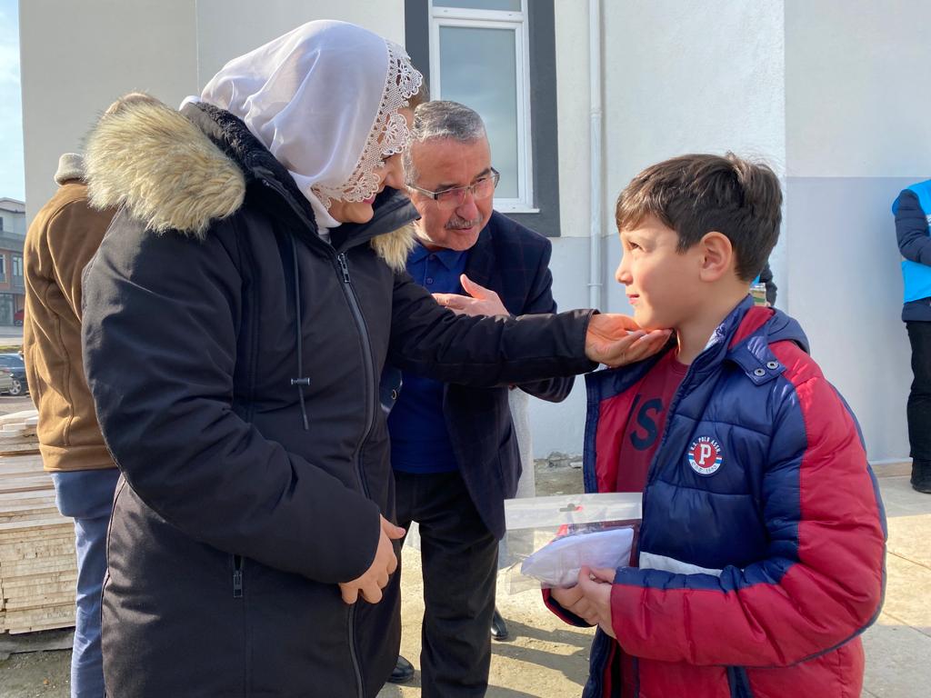 Başkan Hürriyet cami cemaatiyle buluştu (13)