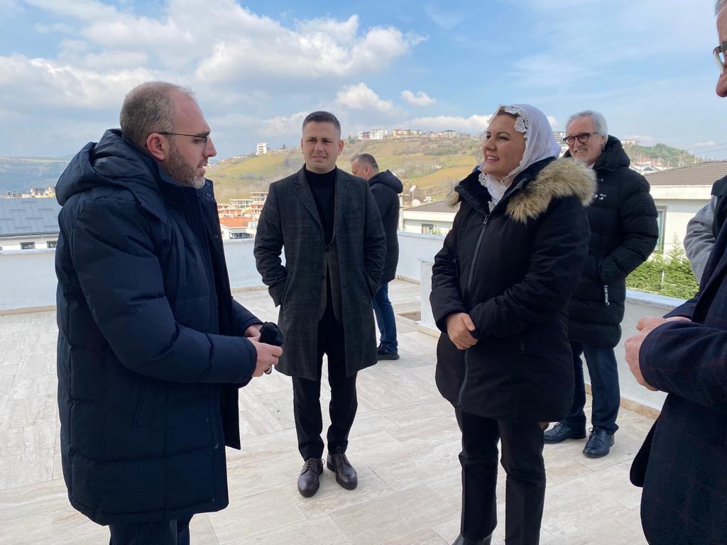Başkan Hürriyet cami cemaatiyle buluştu (4)