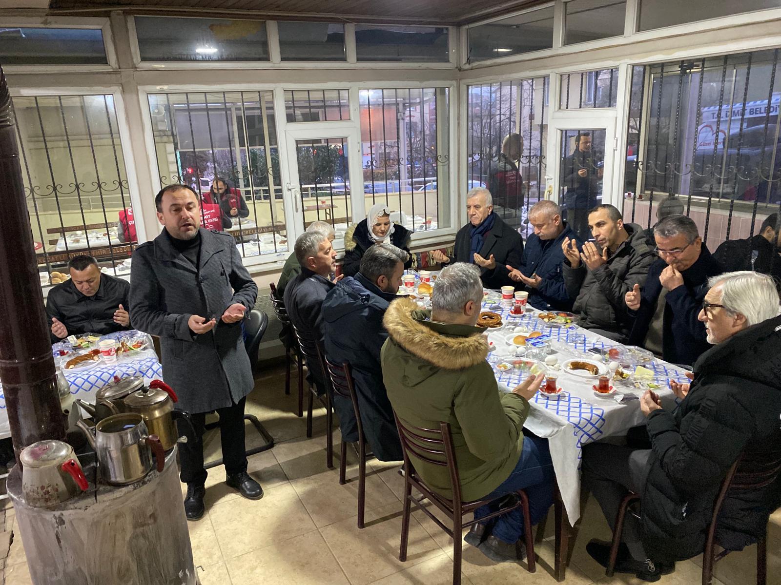 Başkan Hürriyet, camii cemaatleriyle bir araya gelmeye devam ediyor (6)