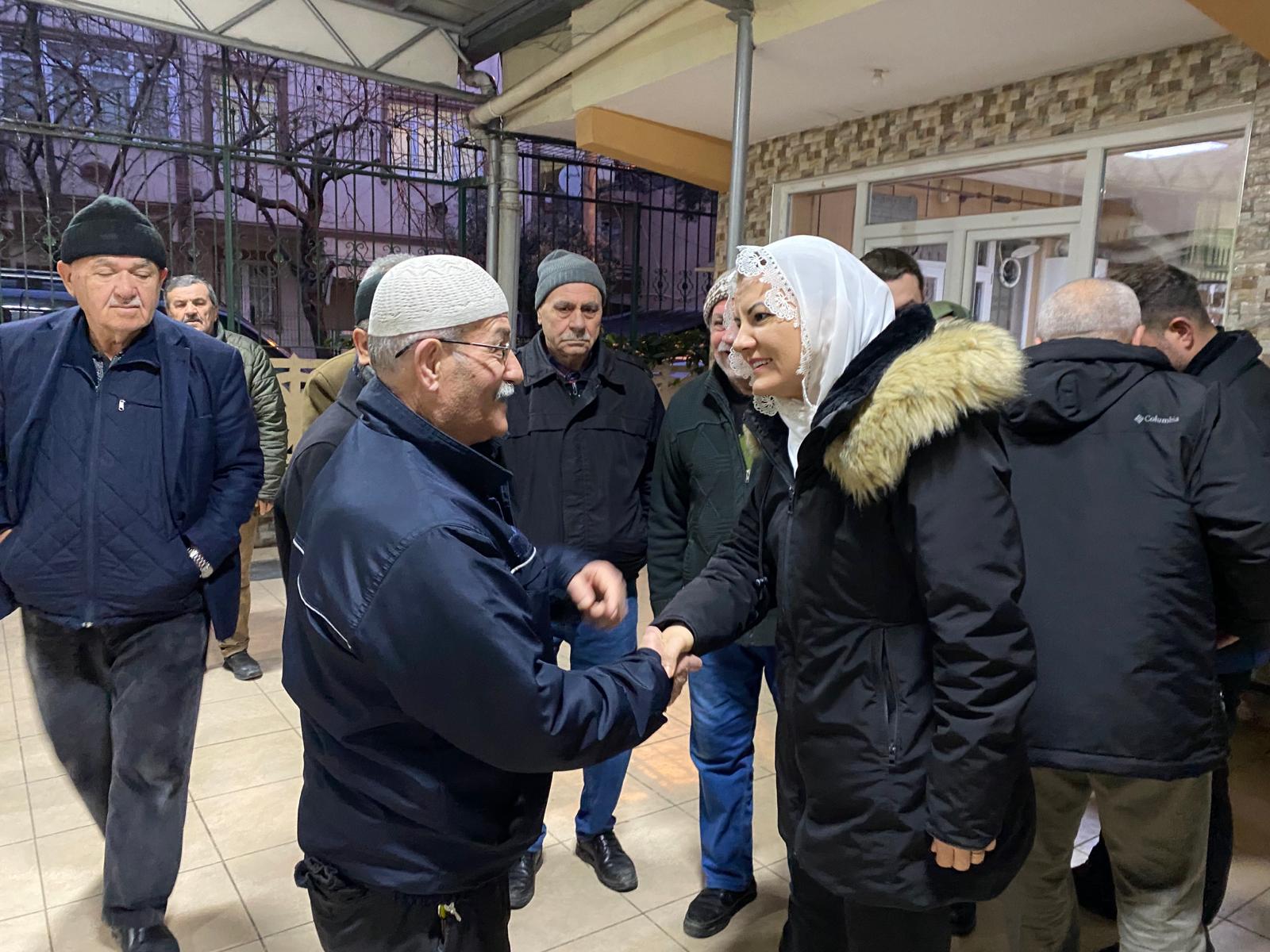 Baskan Hürriyet, güne Mimar Sinan Camii'nde basladi (6)