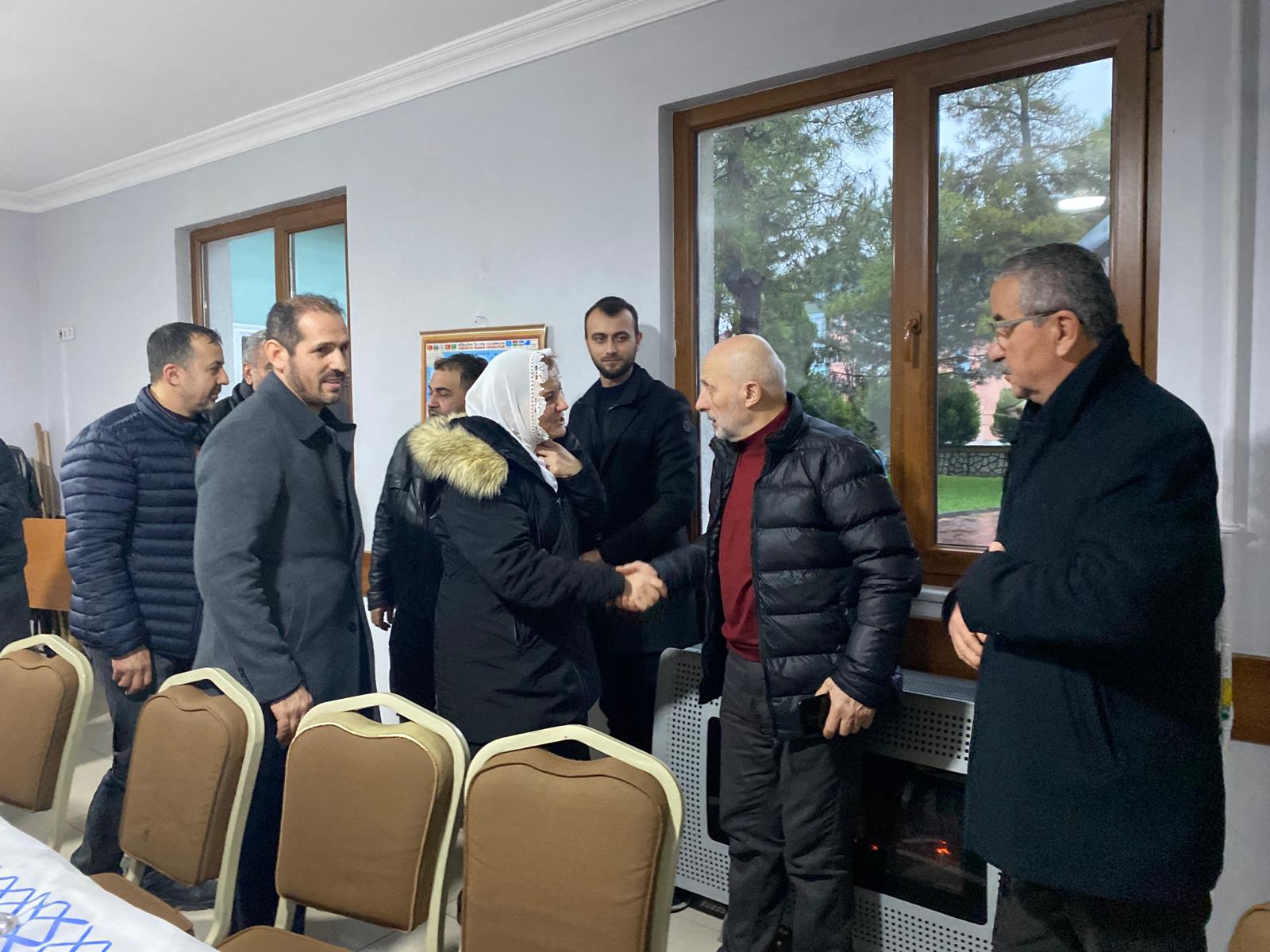 Başkan Hürriyet günün her saati vatandaşlarla omuz omuza (3)