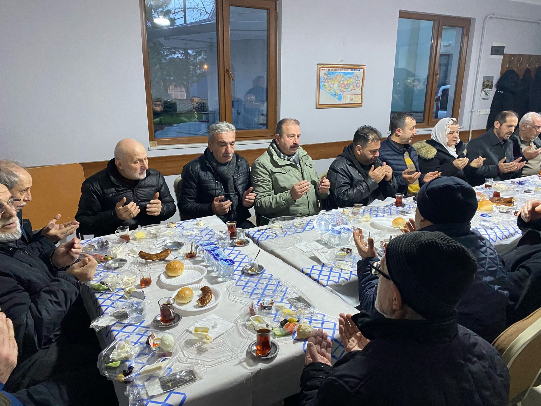 Başkan Hürriyet günün her saati vatandaşlarla omuz omuza (4)