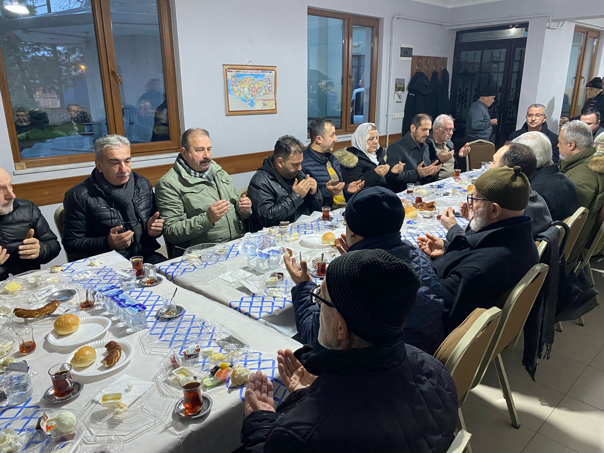 Başkan Hürriyet günün her saati vatandaşlarla omuz omuza (6)