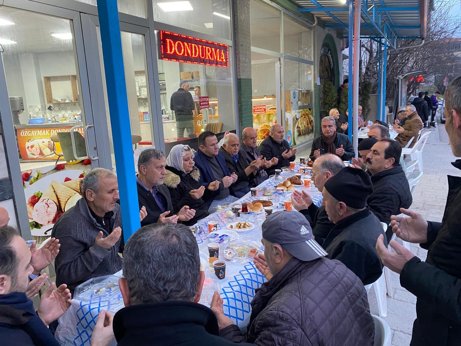 Başkan Hürriyet her sabah güne İzmitlilerle başlıyor (5)