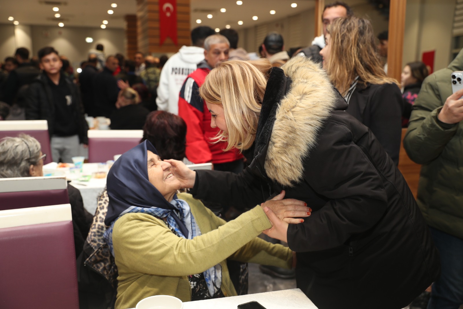 Başkan Hürriyet'e Yenidoğan'da ve Serdar'da Sevgi Seli (11)
