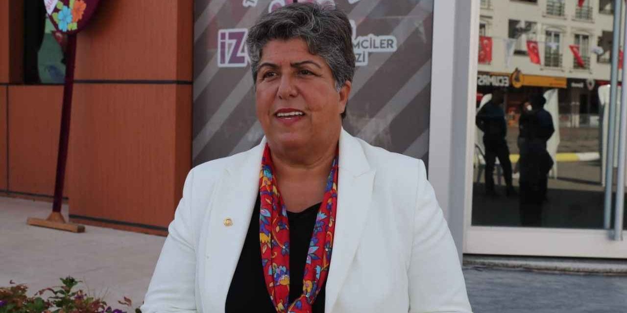 ‘LEYLA HANIM’ FİLMİNİN GALASINA CANAN GÜLLÜ GELİYOR
