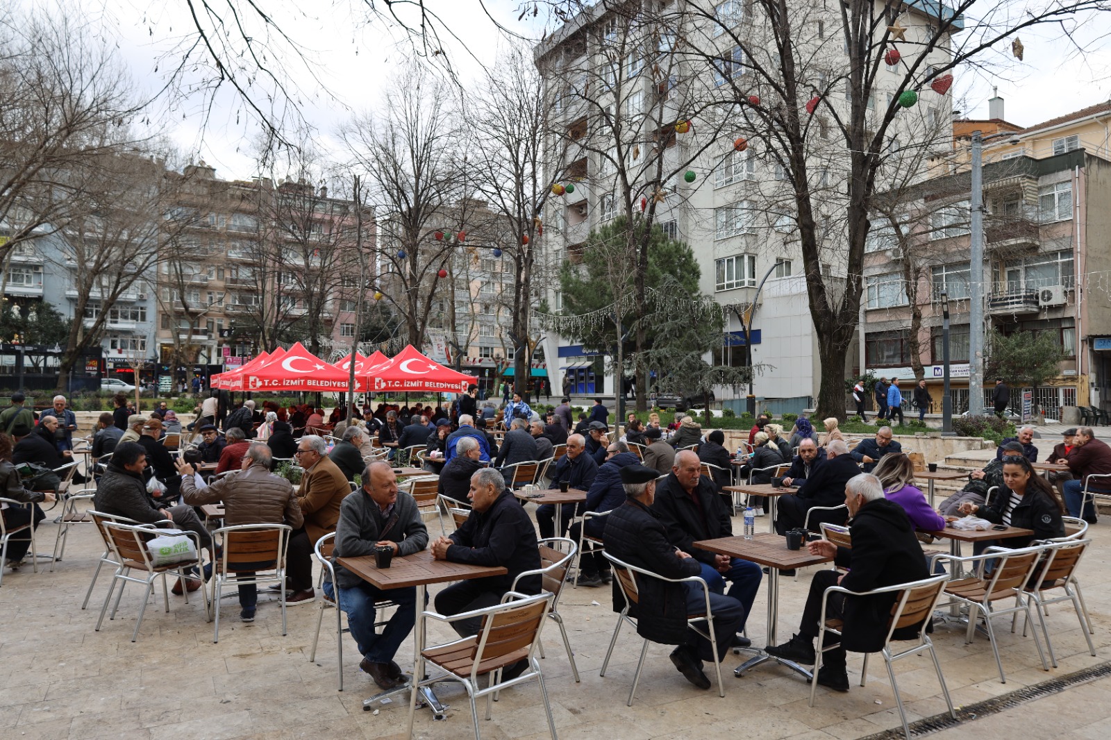 Çayın 3 TL olduğu Gülümse Kafeler vatandaşın yüzünü gülümsetiyor (11)