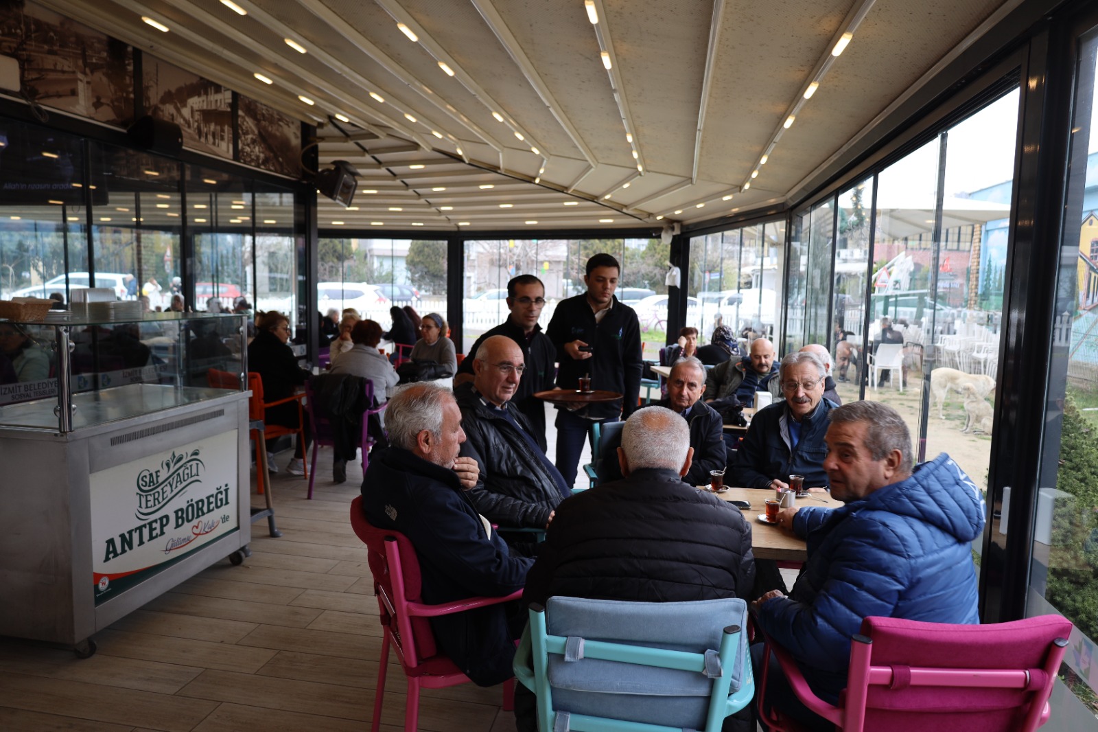 Çayın 3 TL olduğu Gülümse Kafeler vatandaşın yüzünü gülümsetiyor (3)