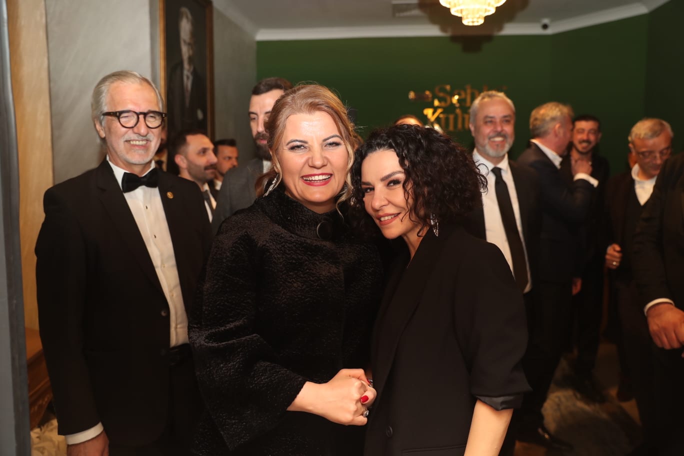 Fatma Turgut ve Başkan Hürriyet (2)