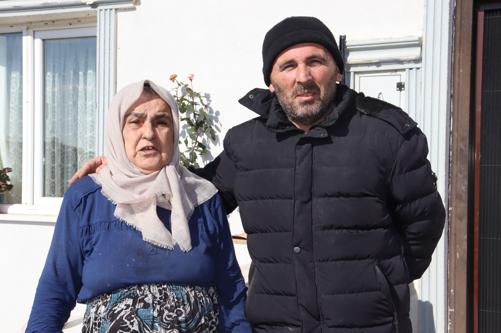 Gazimiz ve engelli annesinin çamur çilesini Izmit Belediyesi bitirdi