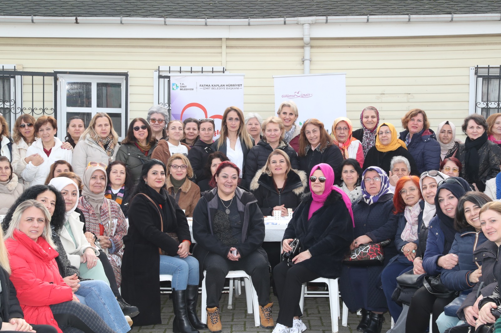 Hürriyet İZMEK'in kursiyerleriyle buluştu (8)