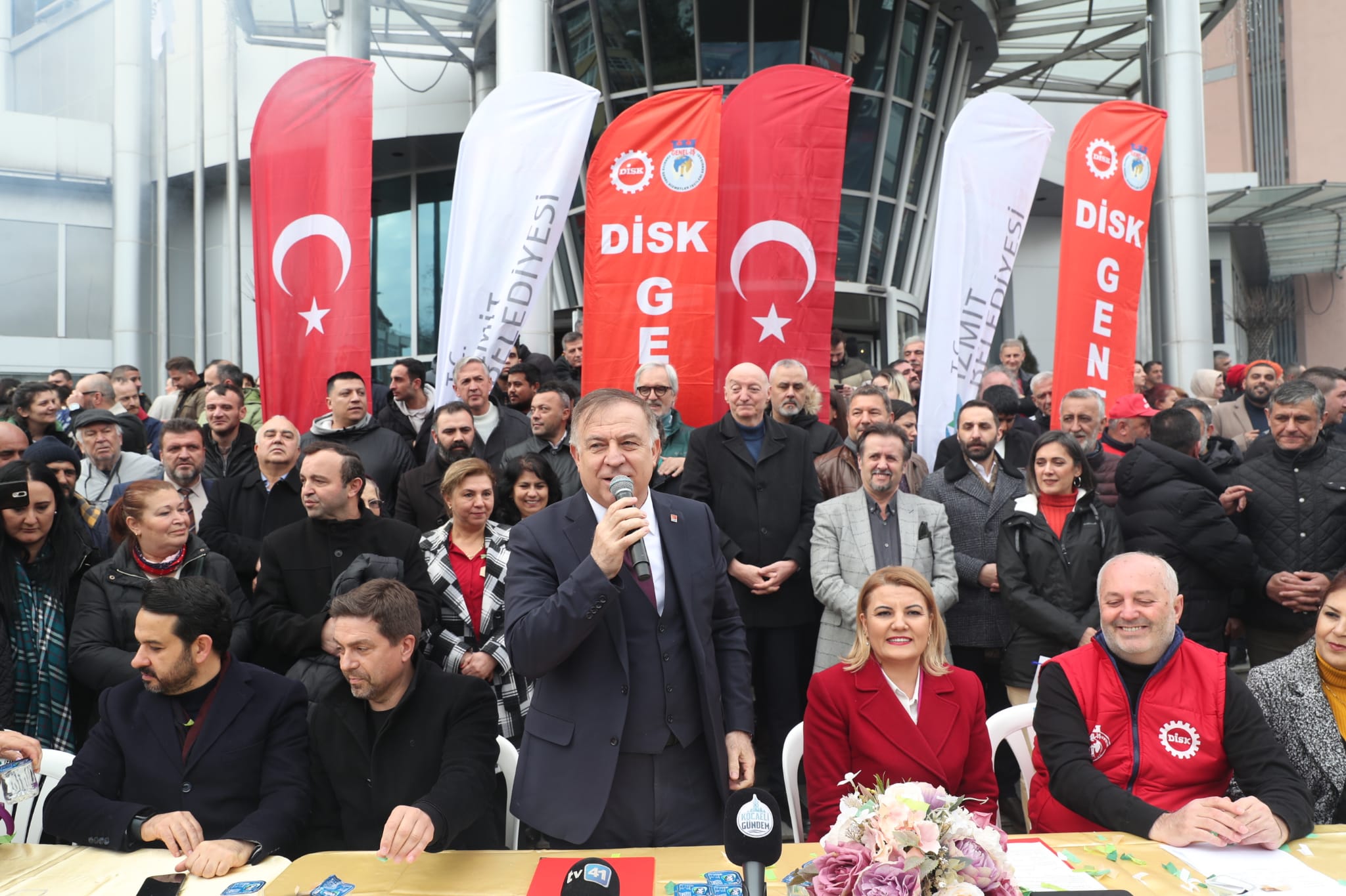 Hürriyet emekçiye sahip çıktı, emekçi Başkanını bağrına bastı (11)