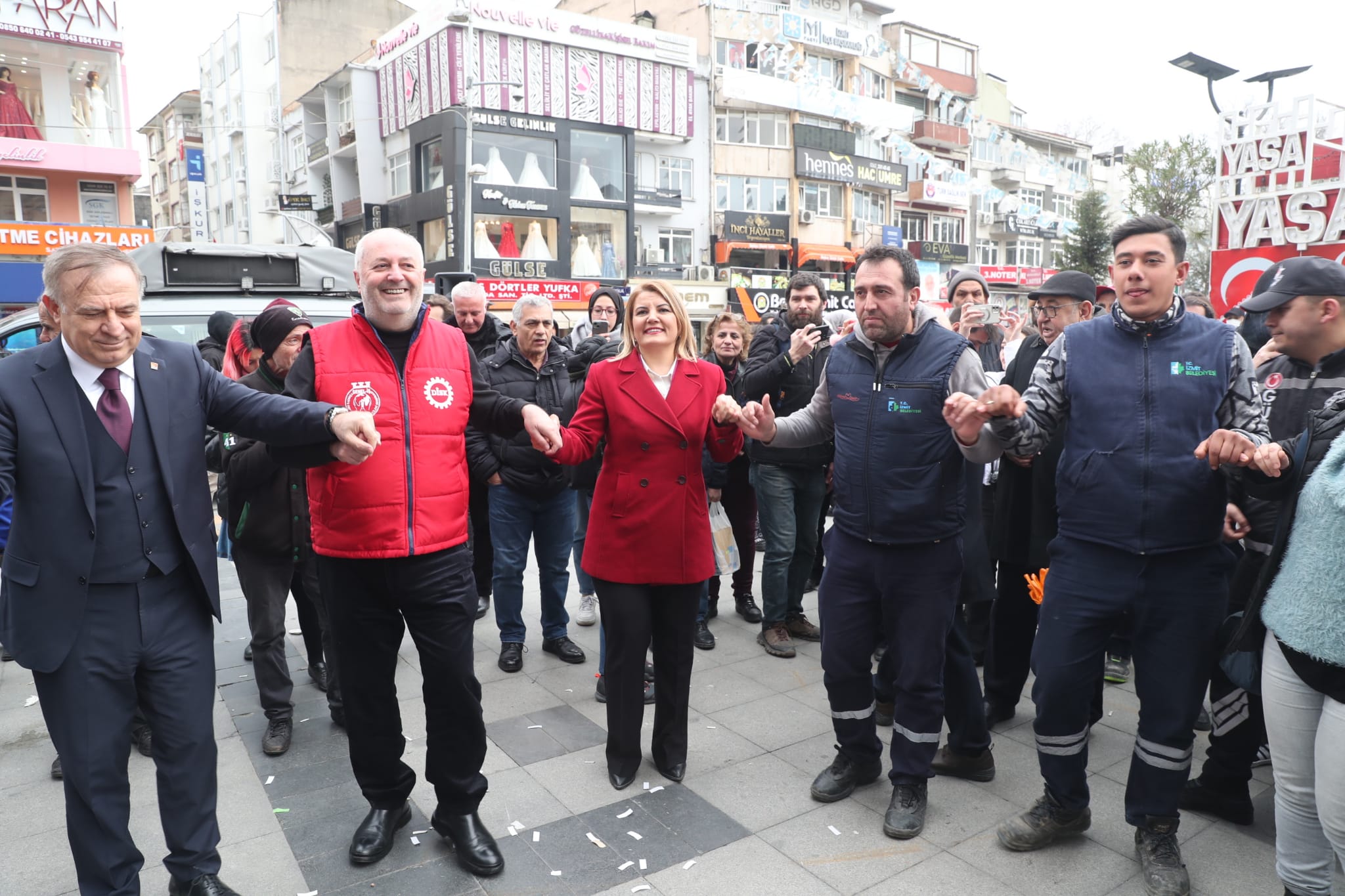 Hürriyet emekçiye sahip çıktı, emekçi Başkanını bağrına bastı (16)