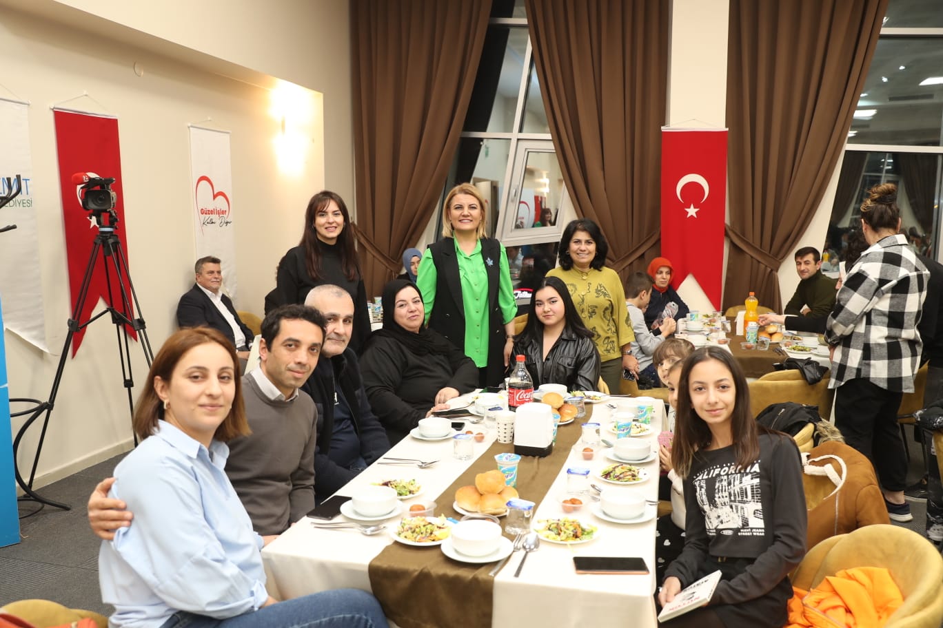 Hürriyet, gençler ve aileleriyle bir buluştu (1)