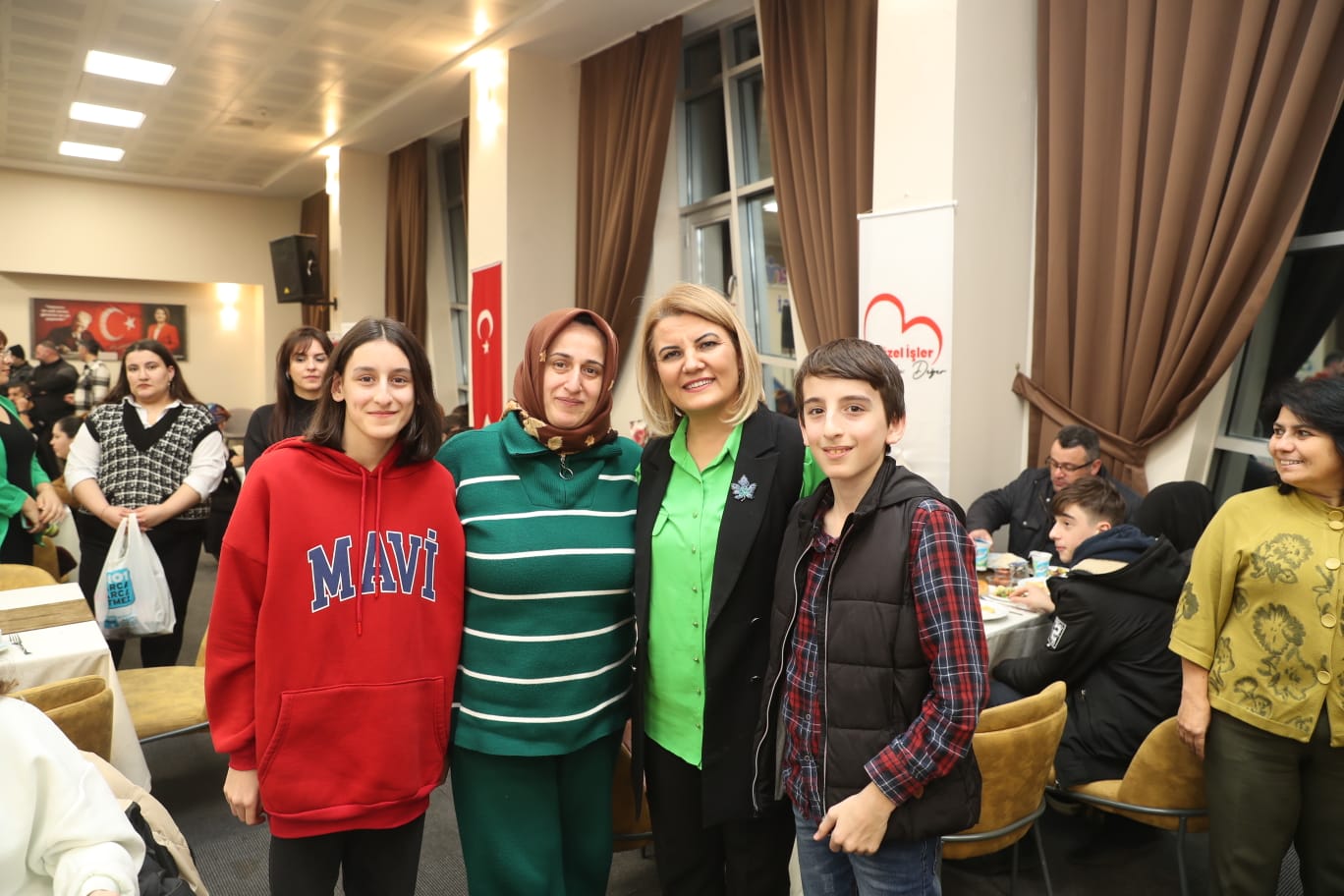 Hürriyet, gençler ve aileleriyle bir buluştu (7)